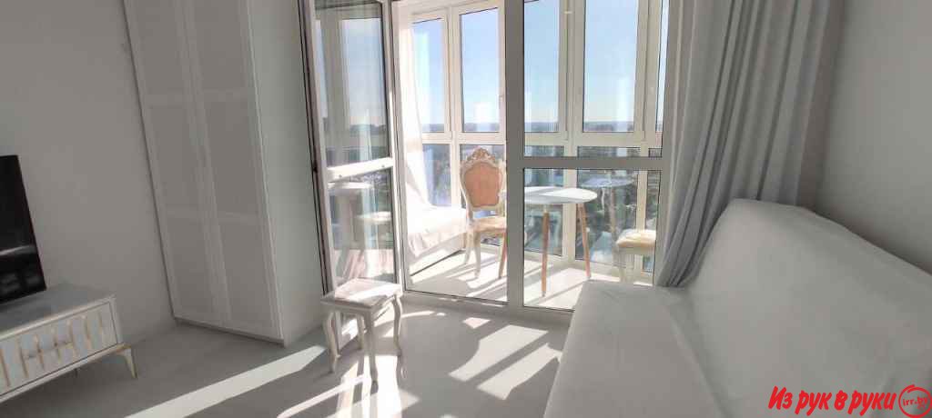 Сдается светлая однушка. Только аккуратной девушке. 24 этаж — тишина,