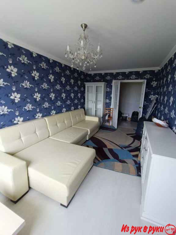 Сдается квартира на длительный срок. Имеется вся мебель и бытовая техн