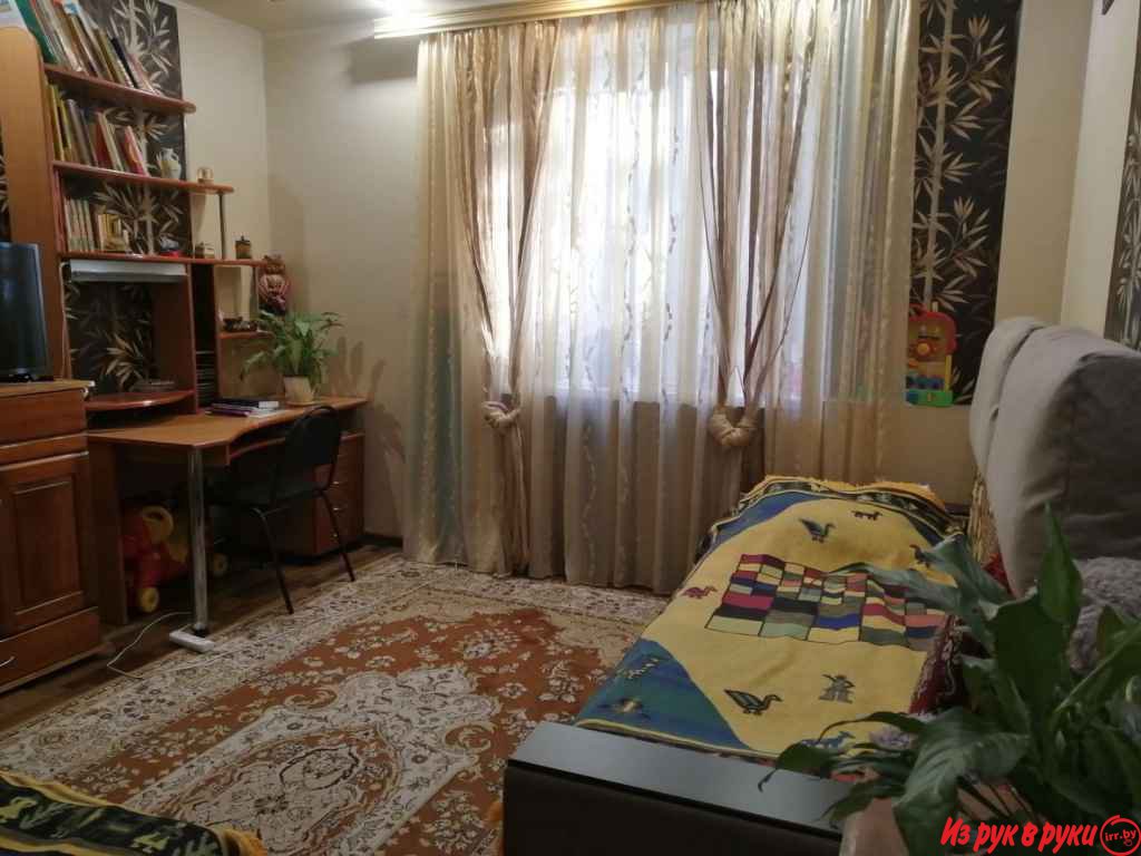 Сдам комнату в двухкомнатной квартире.Живёт одна хозяйка. Хорошее тран