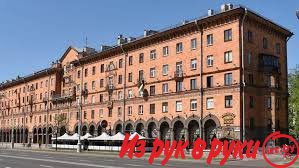 сдаю 1 кв- ру сталинка в центре города в элитном доме, рядом метро, па