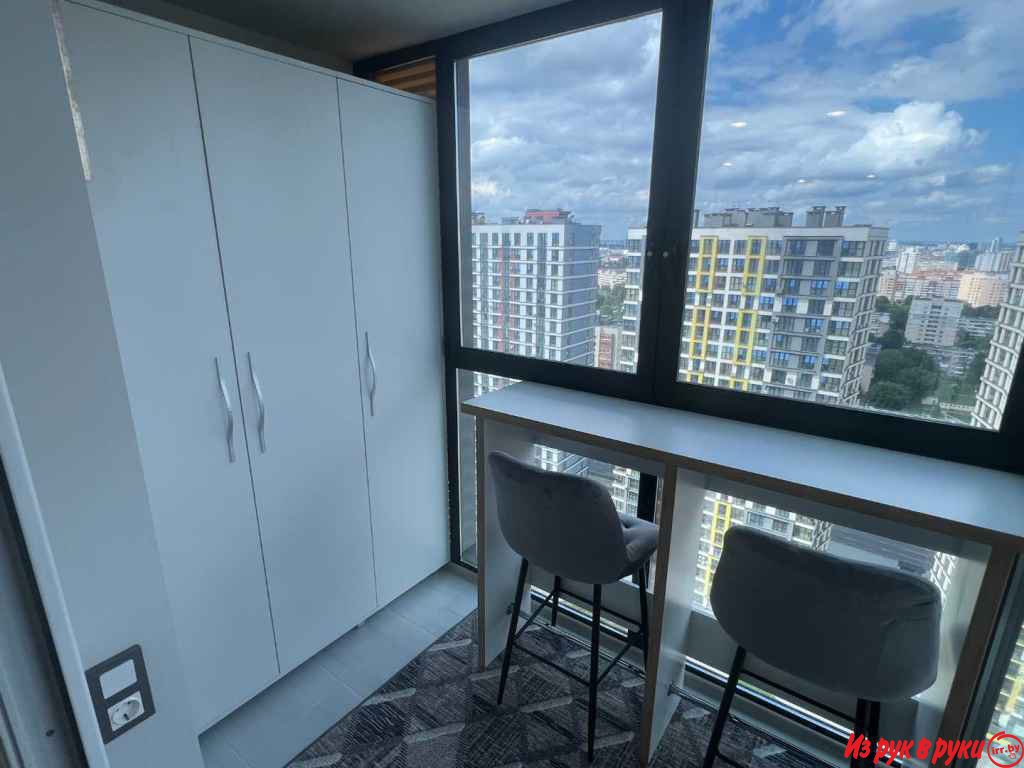 Сдаётся новая только после Дизайнерского ремонта просторная 3-х. комна